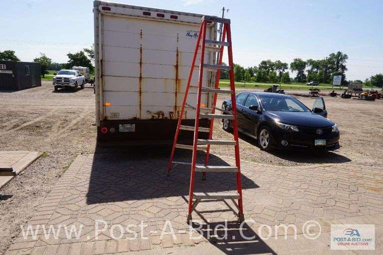 Louisville 8' Ladder.