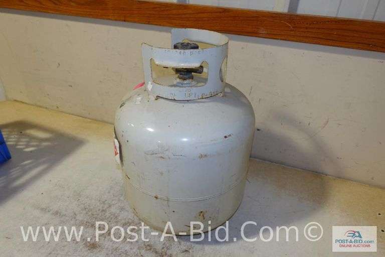 Full 20 lb. Propane Tank, With Crate.