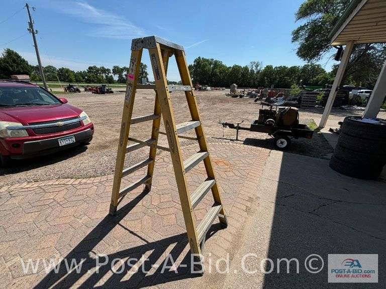 Warner 6' Double Step Ladder.