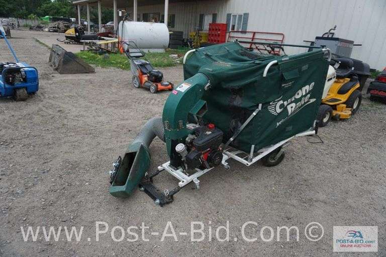 Cyclone Rake Lawn Vacuum, With Tecumseh 5 HP Engine, Hoist For Lawn Mower,