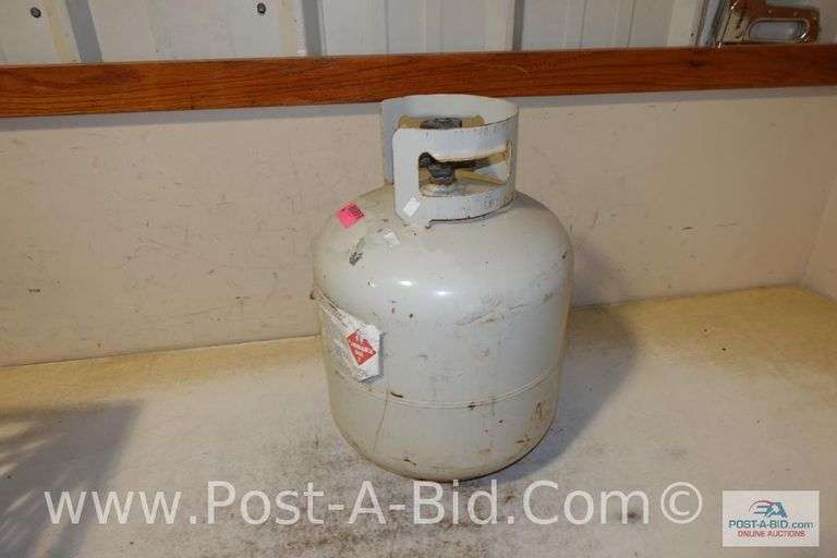 Full 20 lb. Propane Tank, With Crate.
