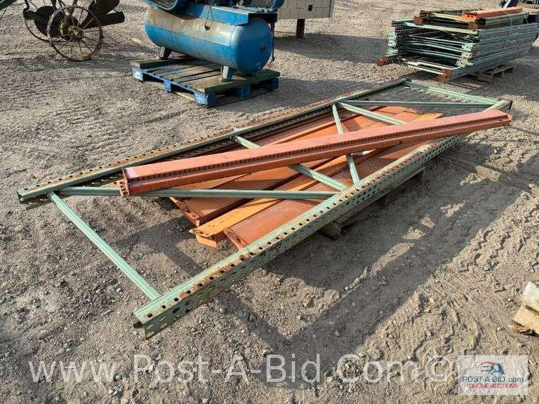 Misc. Pallet Racking 7 Crossbeams And 1 Upright.