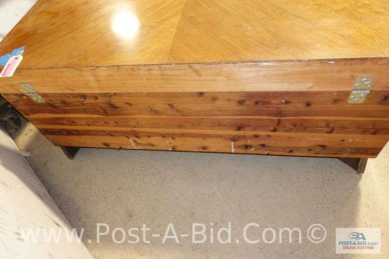 Vintage Cedar Chest, 46" L x 20 1/2" T x 17", No Key.