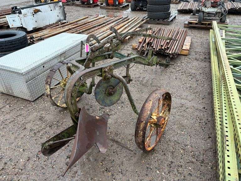Antique John Deere 1 Bottom Plow.