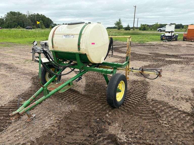 Sprayer With Boom & Spray Gun,Approx. 110 Gallon