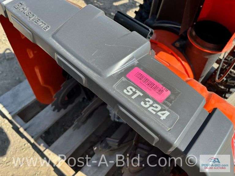 Husqvarna St 324 Snowblower, With 24" Width, Does Not Run, Serial Number #