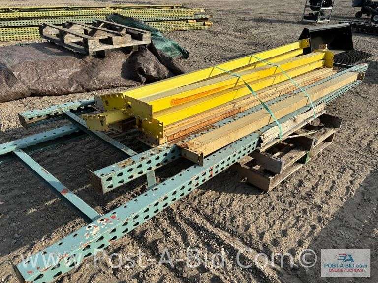 Misc. Pallet Racking Approx. 12 Crossbeams And 2 Uprights.