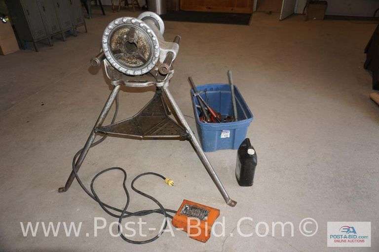 Ridgid 300 Power Threading Machine, With Blue Tote, With Cutters, Dyes And