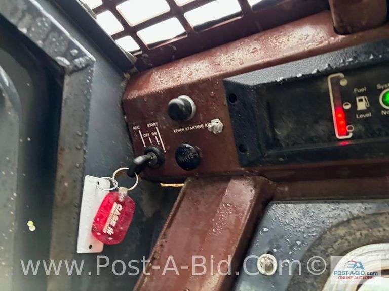 1989 Case 1840 Diesel Skidloader With 61" Bucket, Cab With Door,