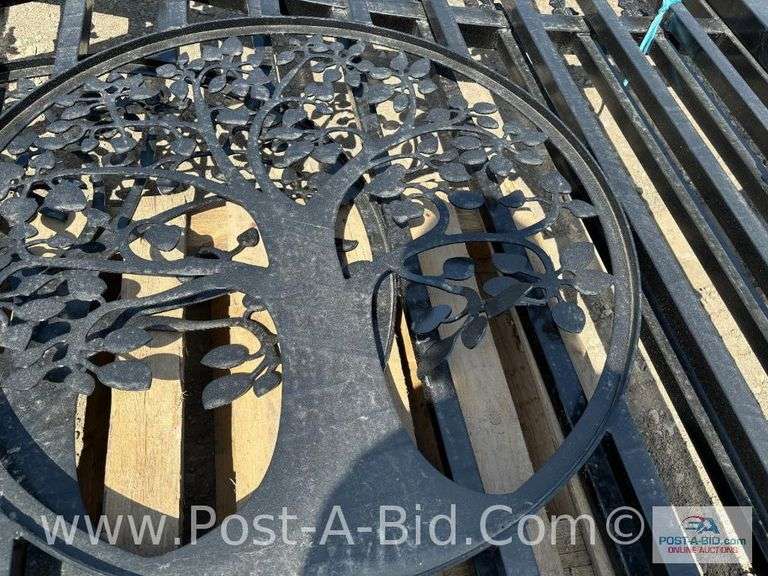Set Of 2- 14' Bi-Fold Gates.