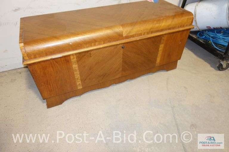 Vintage Cedar Chest, 46" L x 20 1/2" T x 17", No Key.