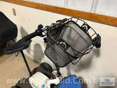 Go Pet 3 Wheel Scooter With Charger, Goes Forward, But Couldn't Find Reverse.  Runs And Drives.