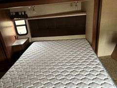 2013 Forest River Wildcat Sterling Edition Model 30 RL Fifth Wheel Camper with Gooseneck Ball Adapte