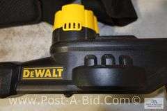 DeWalt 22" Pole Hedge Trimmer, 20 V, No Battery Or Charger, Owner Stated, "