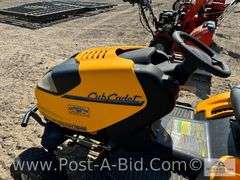 Cub Cadet 1046 Hydrostatic Riding Lawn Mower, With 42" Deck And A Kohler 20