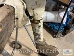 6 HP Mercury Outboard Motor, Owner Stated, "40's Era, Complete Motor- But D