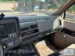 2001 GMC C6500 Flatbed Truck, With 8.1 L Gas Motor, Automatic, 11' Flatbed,