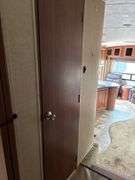 2013 Forest River Wildcat Sterling Edition Model 30 RL Fifth Wheel Camper with Gooseneck Ball Adapte
