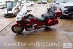 2000 Honda Goldwing 1500 Aspencade 25th Anniversary Edition Motorcycle With