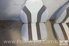 2-Boat Seats, Light Gray/Park Gray.
