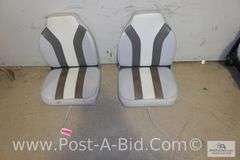 2-Boat Seats, Light Gray/Park Gray.