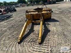 Heavy Duty Ladder Frame, With 7' Bucket, Owner Stated, "Was On Internationa