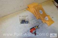 3M Mini Orbit Sander, With A Lot Of Sanding Disc's.