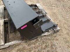 36" Manure Bucket With Dirt Plate