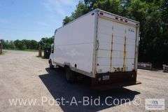 2005 Chevy 1 Ton Cube Truck, With 88, 302 Miles, 6.0 Motor, 15' Box, AM/FM