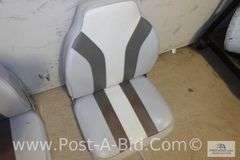 2-Boat Seats, Light Gray/Park Gray.