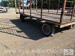 Morehead 8' x 16' Kicker Bale Rack On 8 Ton Running Gear, 1 Side Door, Owne