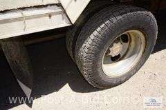 2005 Chevy 1 Ton Cube Truck, With 88, 302 Miles, 6.0 Motor, 15' Box, AM/FM