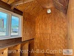 Chicken Coop, Owner Stated, "Fully Insulated And Vented," 5 Nesting Boxes, Boards Mounted On Roof To
