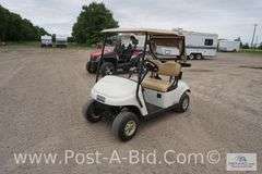 2017 EZ-Go Gas Golf Cart With Golf Bag Holders, Kawasaki Gas Motor, Canopy.