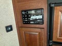 2013 Forest River Wildcat Sterling Edition Model 30 RL Fifth Wheel Camper with Gooseneck Ball Adapte