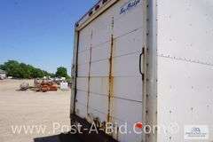 2005 Chevy 1 Ton Cube Truck, With 88, 302 Miles, 6.0 Motor, 15' Box, AM/FM