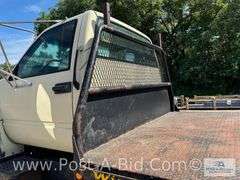 2001 GMC C6500 Flatbed Truck, With 8.1 L Gas Motor, Automatic, 11' Flatbed,
