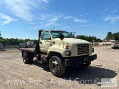2001 GMC C6500 Flatbed Truck, With 8.1 L Gas Motor, Automatic, 11' Flatbed,