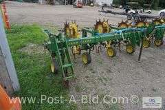John Deere 825, 6 Row Cultivator, With Danish Teeth Rolling Shields With Fe