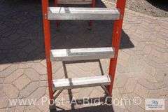 Louisville 8' Ladder.
