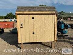 Chicken Coop, Owner Stated, "Fully Insulated And Vented," 5 Nesting Boxes, Boards Mounted On Roof To