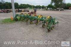 John Deere 825, 6 Row Cultivator, With Danish Teeth Rolling Shields With Fe