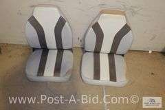 2-Boat Seats, Light Gray/Park Gray.