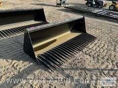 78" Bucket With Quick Tach Plate.