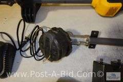 DeWalt Flex Volt 60 Volt, 17" DCST9721, Brushless, Owner Stated, "Works Goo