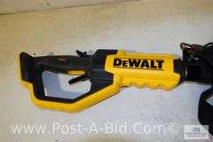 DeWalt 22" Pole Hedge Trimmer, 20 V, No Battery Or Charger, Owner Stated, "