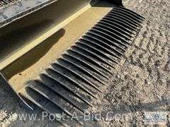 78" Bucket With Quick Tach Plate.