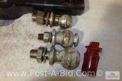 1-Receiver Hitch-1 7/8" Ball, 1-2" Hitch Ball, 1-2 5/16" Hitch Ball, 1-1 7/