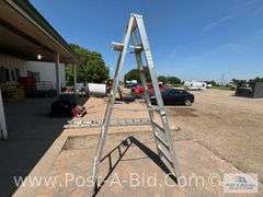 8' Aluminum Heavy Duty Step Ladder.