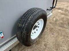 2013 Forest River Wildcat Sterling Edition Model 30 RL Fifth Wheel Camper with Gooseneck Ball Adapte